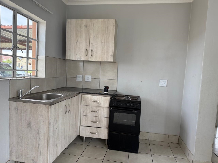 To Let 3 Bedroom Property for Rent in Waterkloof East North West
